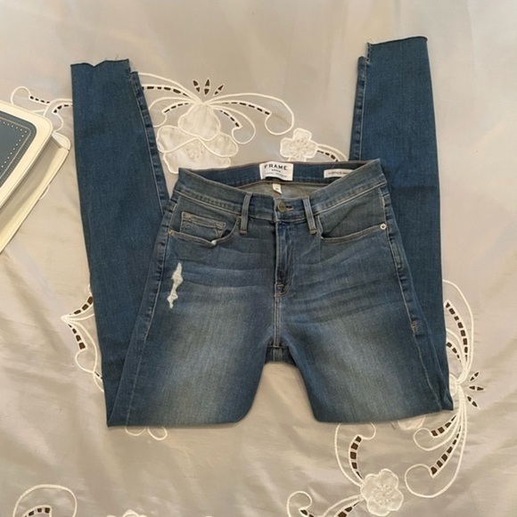 Frame Le Skinny Jeans - Picture 4 of 9